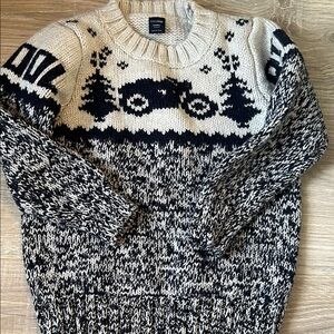 GAP Men's Black and Cream Crewneck Sweater